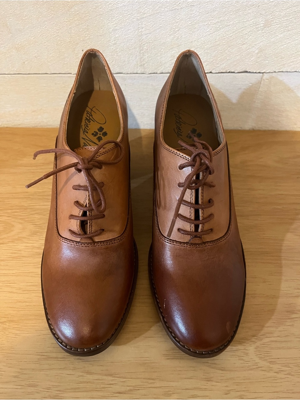 Patricia Nash Anna Oxford Shoes-Tan Leather - Picture 7 of 12